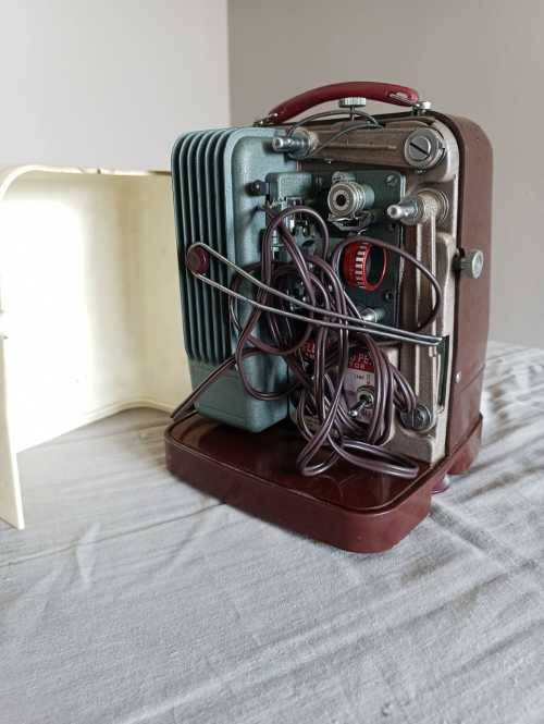 !! Crazy R1 start !! Vintage reel to reel projector