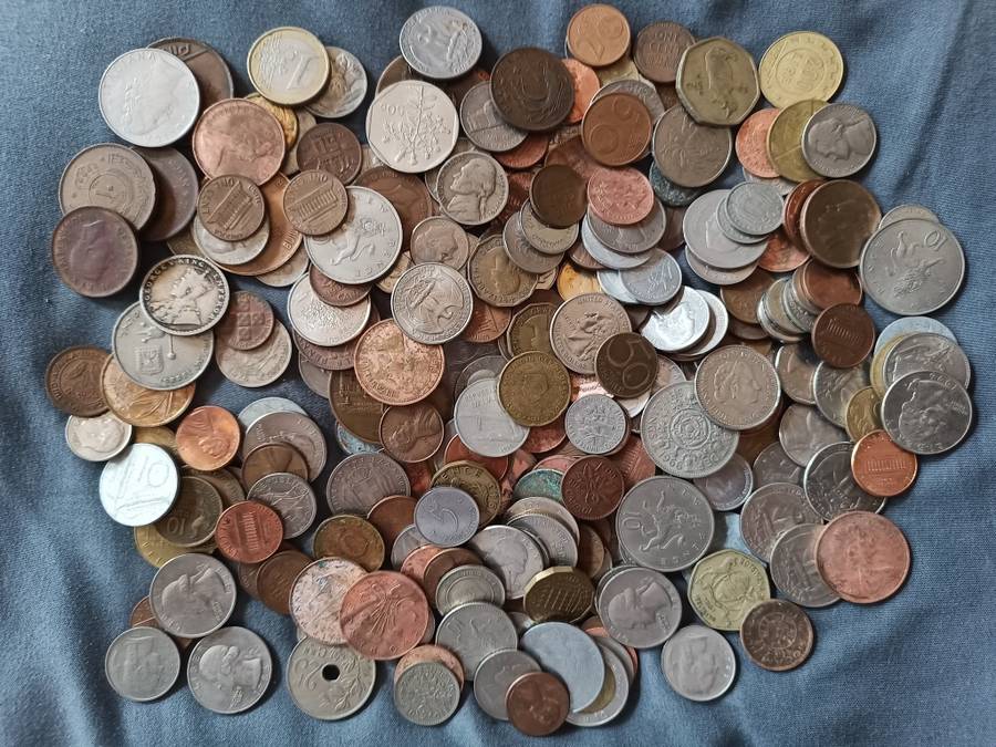 !!! Crazy R1 start !!! Assortment of World coins