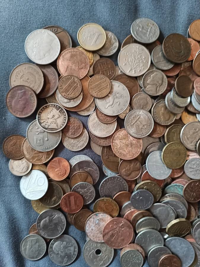 !!! Crazy R1 start !!! Assortment of World coins