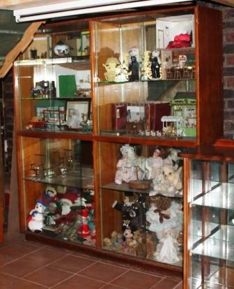 Very large wall diplay unit