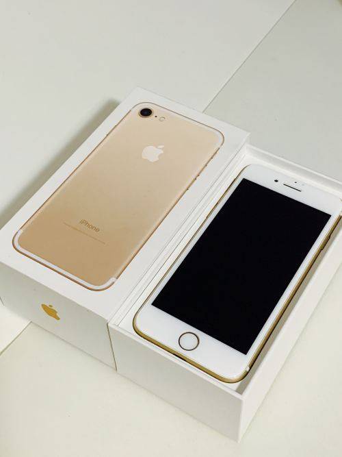IPHONE 7  (32GB)