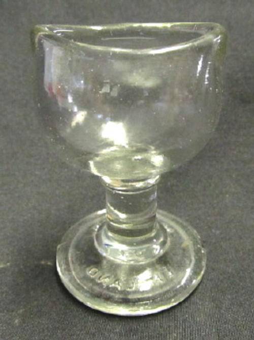 Vintage clear glass eye bath