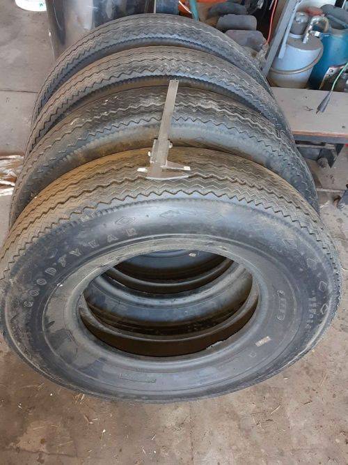 Set of 4 : 775-14 inch vintage tyres