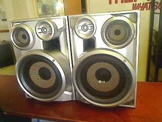 LG Mini Hifi Speakers x 2 (60w)