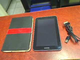Samsung Galaxy Tab 7 Plus 16gig 3G + WiFi + charger + Case