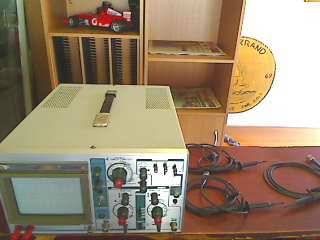 Proud Electronics Oscilloscope + 3 Sets of Leads (Model 33000)