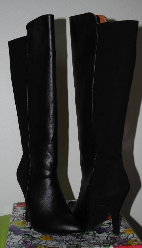 STUNNING 2 TONE BLACK BOOTS - SIZE 5
