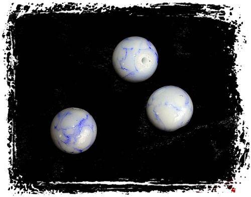 20 X PURPLE & WHITE MARBLE BEADS