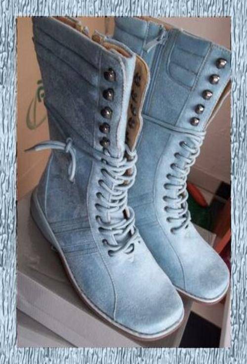 GORGEOUS BABY BLUE MOCK SUEDE LACE UP BOOTS - SIZE 5