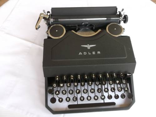 (Typewriter) ADLER tikmasjien, versamelstuk in puik toestand.