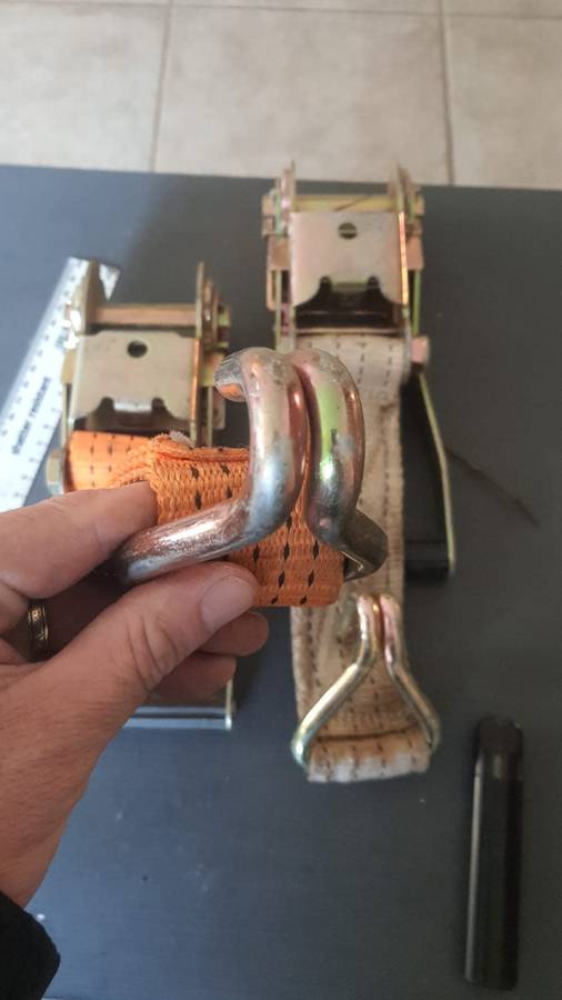 2 x heavy duty ratchet strapdowns price for both
