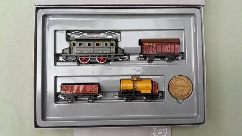 Marklin HO 50 year commemorative Goods Train set with E-Loc