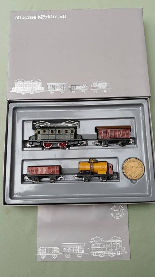 Marklin HO 50 year commemorative Goods Train set with E-Loc