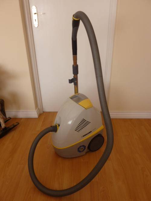 Karcher 5500 Vacuum Cleaner - powerfull water system
