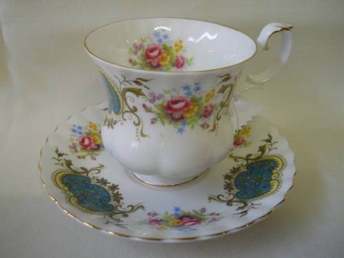 Royal  Albert  -  BERKELEY  -  Coffee  Cup  &  Saucer