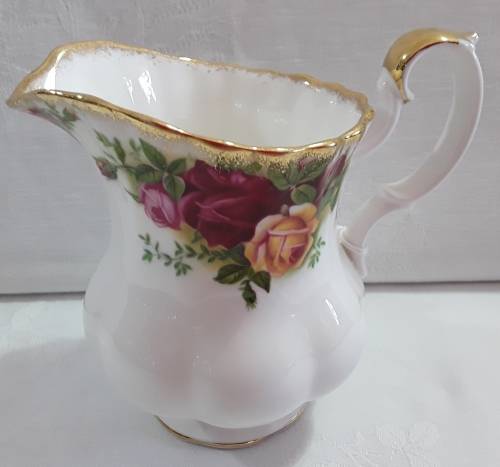 Royal Albert   ''Old Country Roses''  Milk  Jug