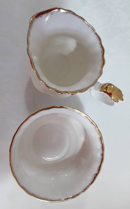 Royal Albert  ''Celebration''     Milk  &  Sugar