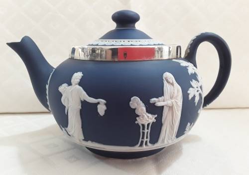 Wedgwood Dark Blue -    Teapot  with  Silver  Rim