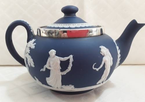 Wedgwood Dark Blue -    Teapot  with  Silver  Rim