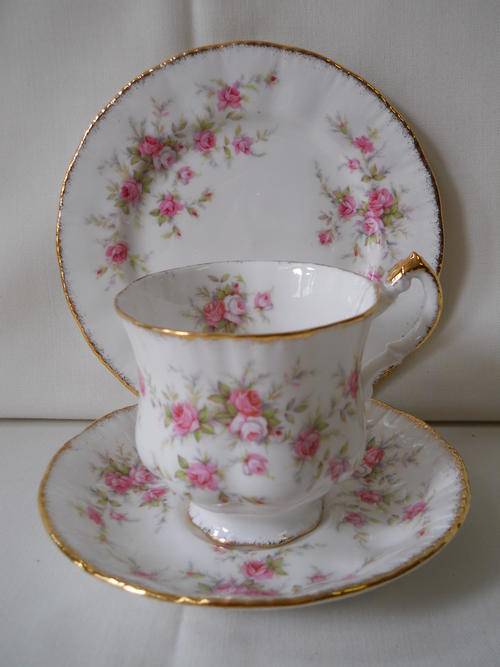 Paragon ''Victoriana Rose'' Trio.
