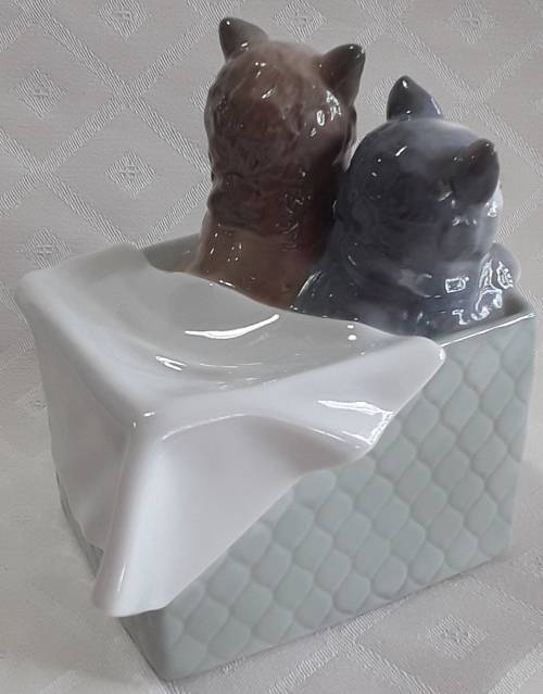 NAO  by  Lladro  Kittens in Box  Figure