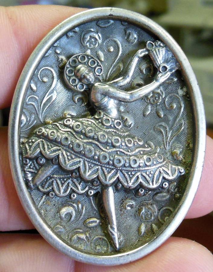 *CRAZY R1 START* Spanish Dancer brooch