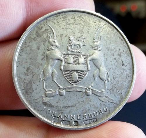 *CRAZY R1 START* 1966 Rep of SA 5yr anniversary silver medallion - Johannesburg