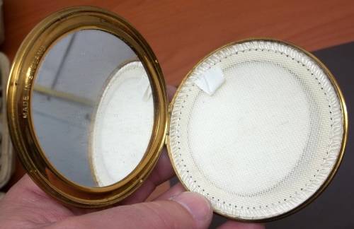 *CRAZY R1 START* 1953 Coronation of QEII compact - Unused