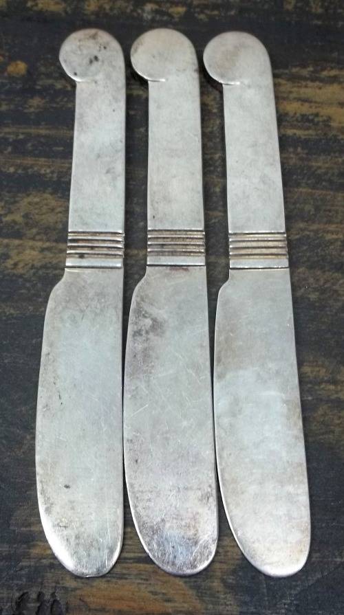 *CRAZY R1 START* Set of 3 Pate Knives by Christofle