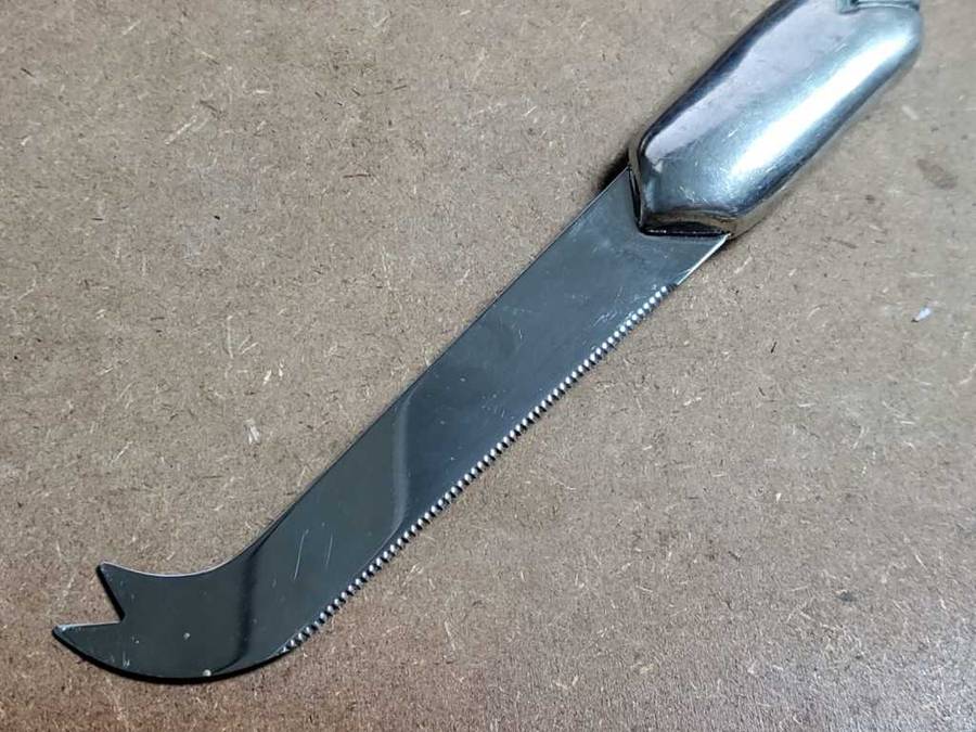 **R1 Auction**  Carol Boyes Cheese Knive