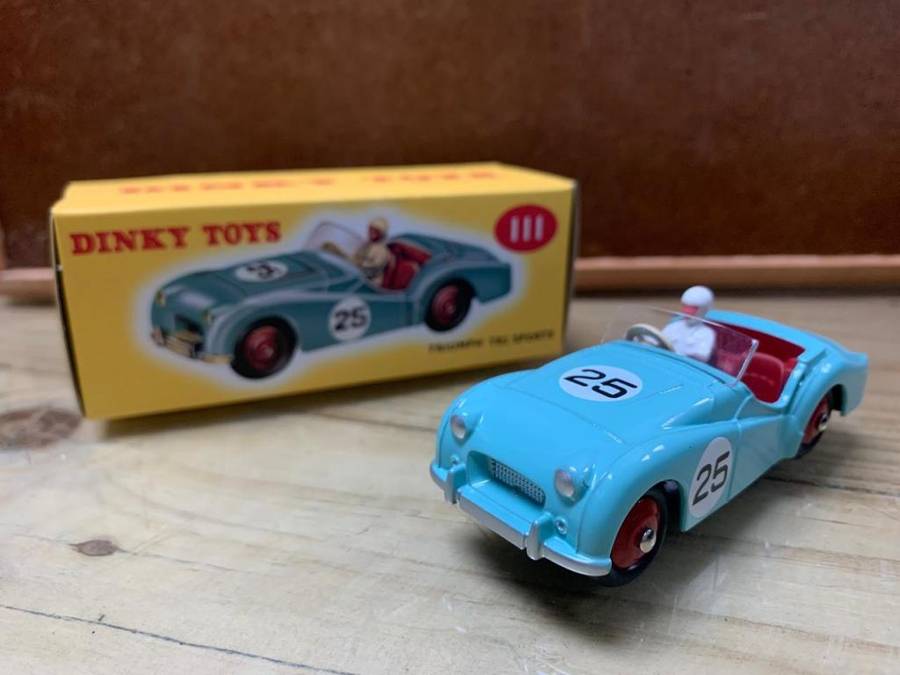 **R1 Auction**  DINKY TOYS Triumph TR2 Sports-China