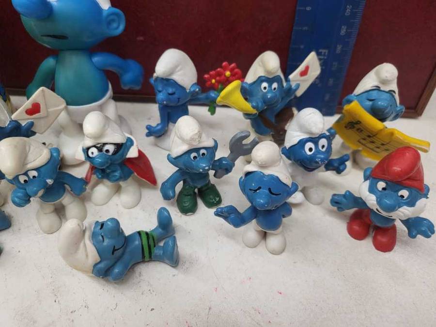 *Auction* Smurf Toys Batch