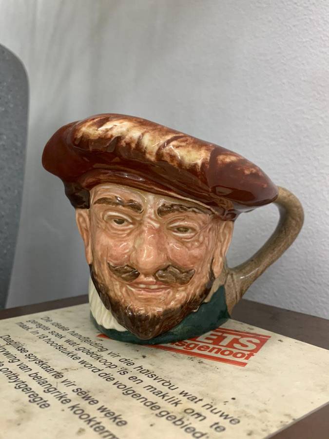 Royal Doulton Toby `Drake` Cup