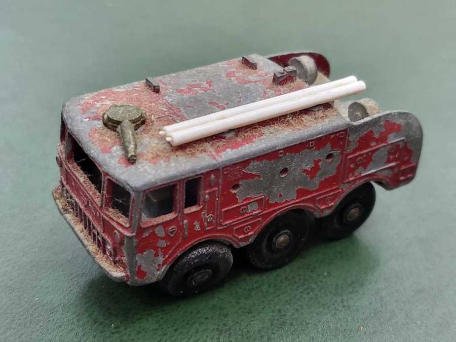 *R1 Auction* Lesney Matchbox no 63 `Foamite` Crash Tender &no 37 Cattle Truck