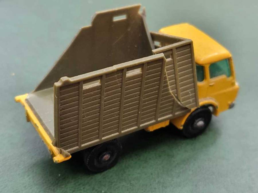 *R1 Auction* Lesney Matchbox no 63 `Foamite` Crash Tender &no 37 Cattle Truck
