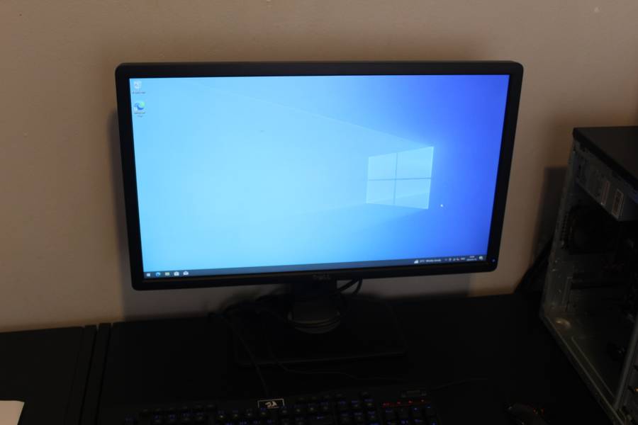 Great Deal! Dell 24 Inch LED Monitor (P2412H) 60Hz 16:9 (1920x1080) For Sale