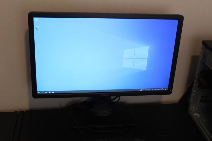 Great Deal! Dell 24 Inch LED Monitor (P2412H) 60Hz 16:9 (1920x1080) For Sale