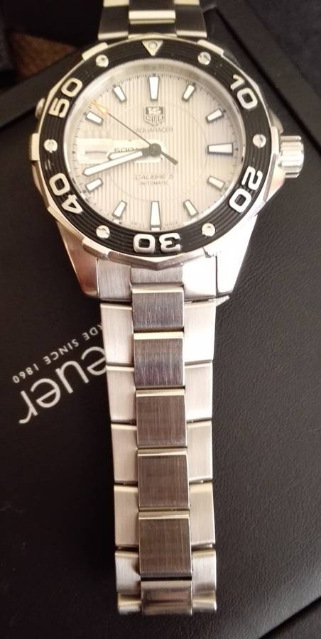 Original TAG Heuer AquaRacer 500m Calibre 5 Automatic - Pristine condition - with box and paperwork