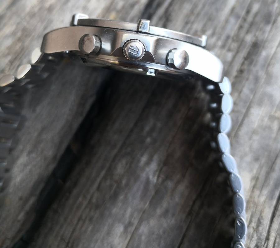 **R1 No Reserve**Tag Heuer 2000 Series Professional Chronograph Quartz 38mm