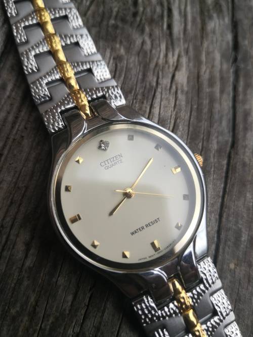 Valentine specials: BRAND NEW CITIZEN Ladies Quartz 36mm with gift box - Bid per an item