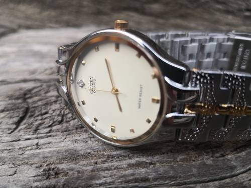 Valentine specials: BRAND NEW CITIZEN Ladies Quartz 36mm with gift box - Bid per an item