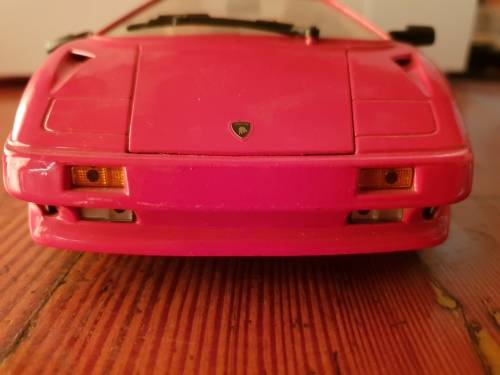 Lamborghini Diablo 1/18 scale