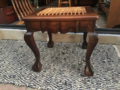 STUNNING REFURBISHED RIEMPIE STOOL