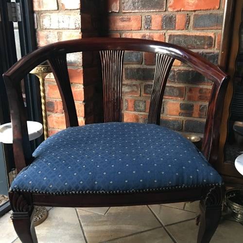STUNNING OVERSIZED MAHOGANY TUB CHAIR