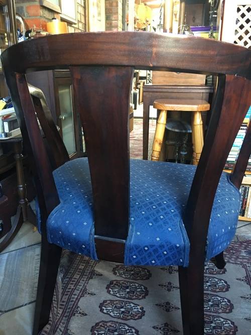 STUNNING OVERSIZED MAHOGANY TUB CHAIR