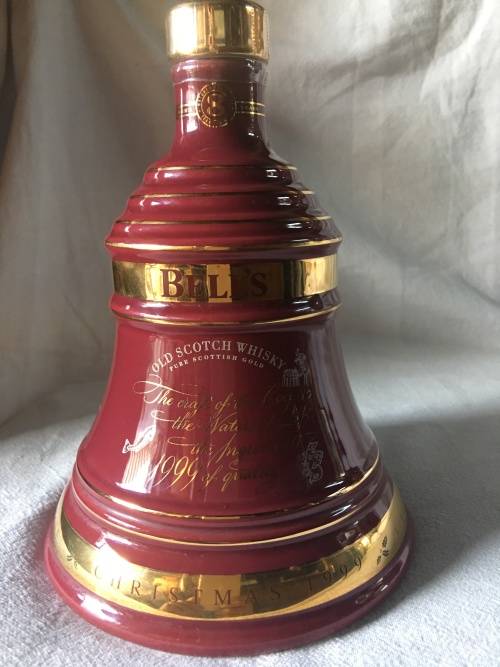 1st Wade Porcelain Bells Whiskey Decanter Christmas 1999 SEALED LIMITED EDITION