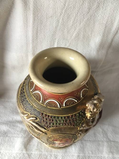 WOW !!! STUNNING ANTIQUE SATSUMA WARE RIGHT HANDED VASE