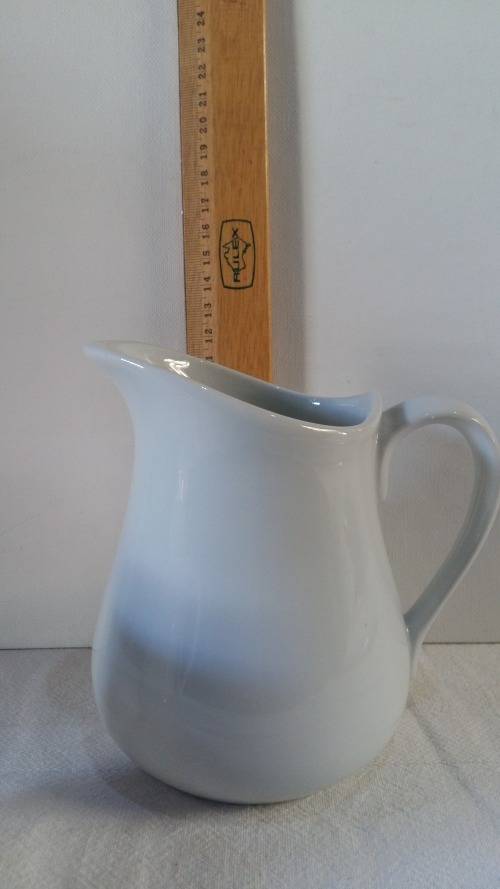 2 x Artic White Milk/creamer jugs