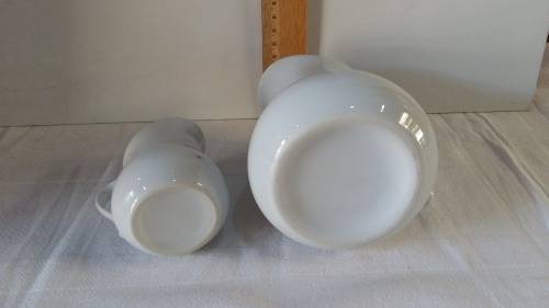 2 x Artic White Milk/creamer jugs