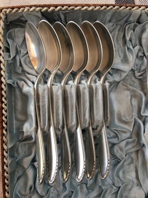 WOW !!!! A BEAUTIFUL BOXED SET OF WELLNER GERMAN SILVER PLATE CUTLERY 1930,s all clearly marked